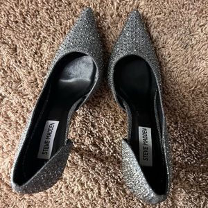 Steve Madden Silver Jeweled Pumps 7